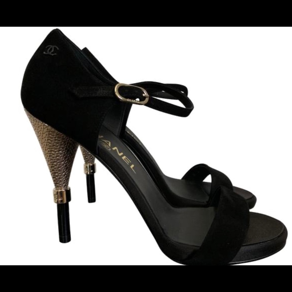 Chanel Black Suede Pumps
